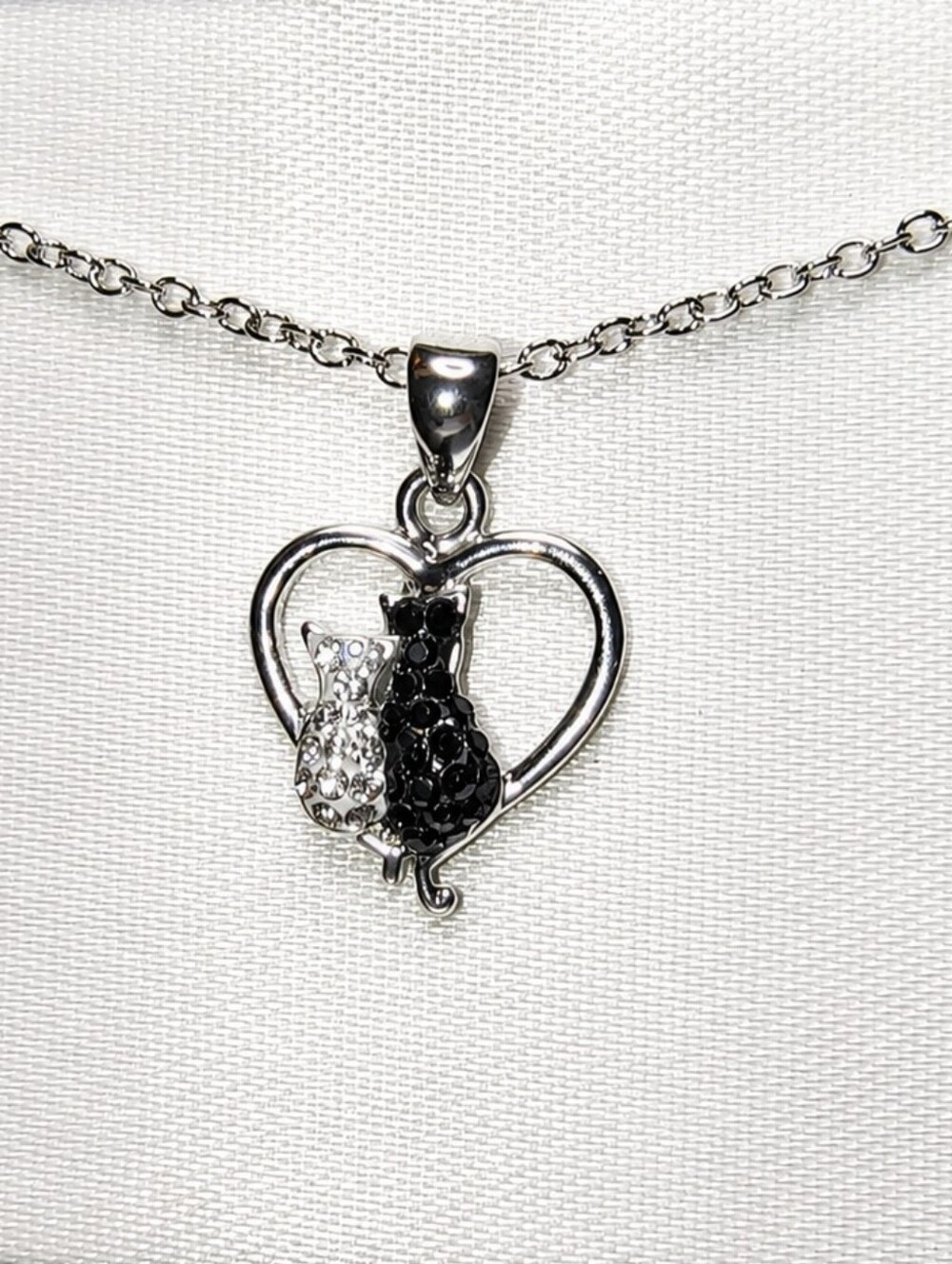 Silver Plated Cat Heart Pendant New
